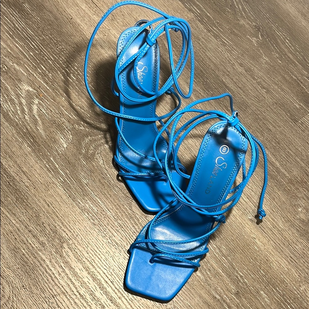 ❌SOLD❌Blue Strappy Lace-Up Heels - Picture 6 of 14